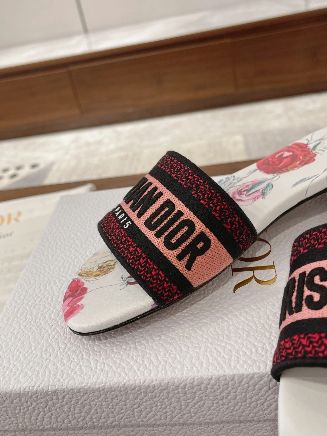 4ior KCQ209FCE_S43L Heel height：1.5CM sheepskin item:DT-X000J1503